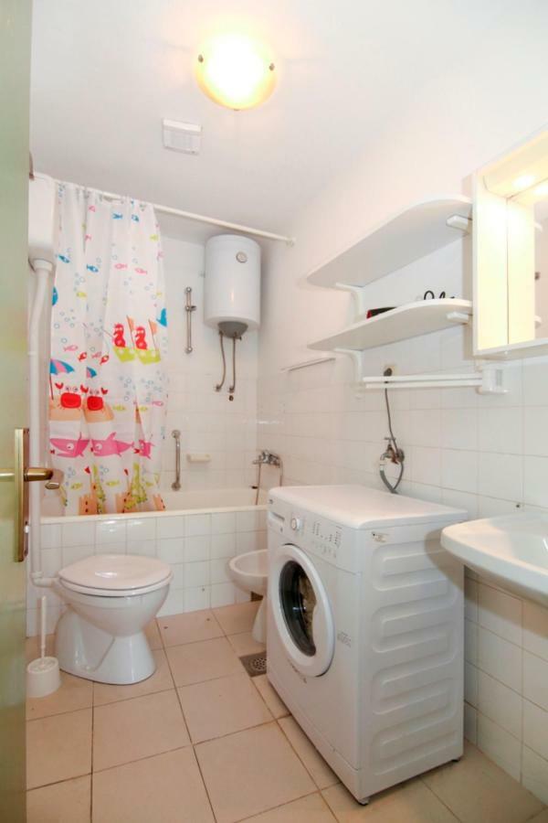 Tiho'S Apartments Сплит Экстерьер фото